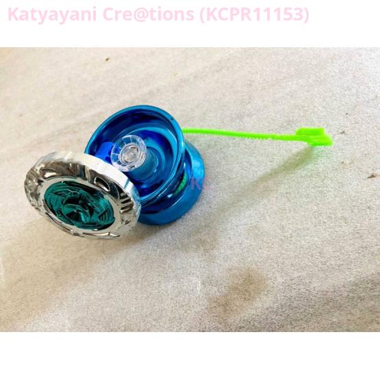 2 in 1 Beyblade & Yoyo Toy Set Multicolor