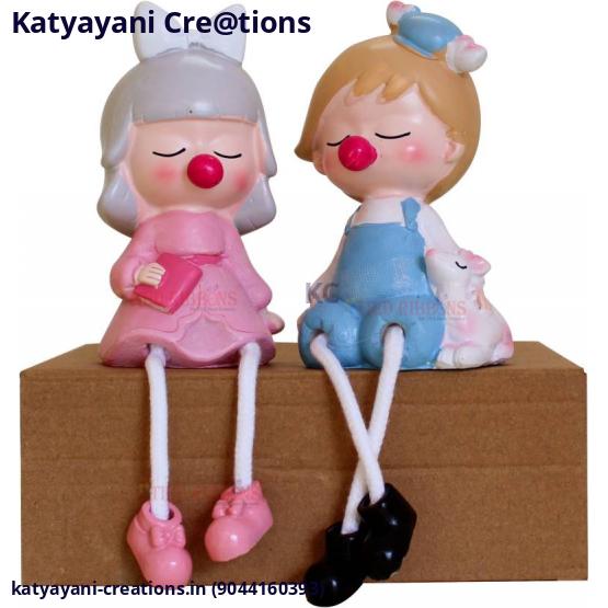 Hanging Leg Cute Love Couple Decorative Showpiece – Charming and Romantic Home Decor | Katyayani Creations